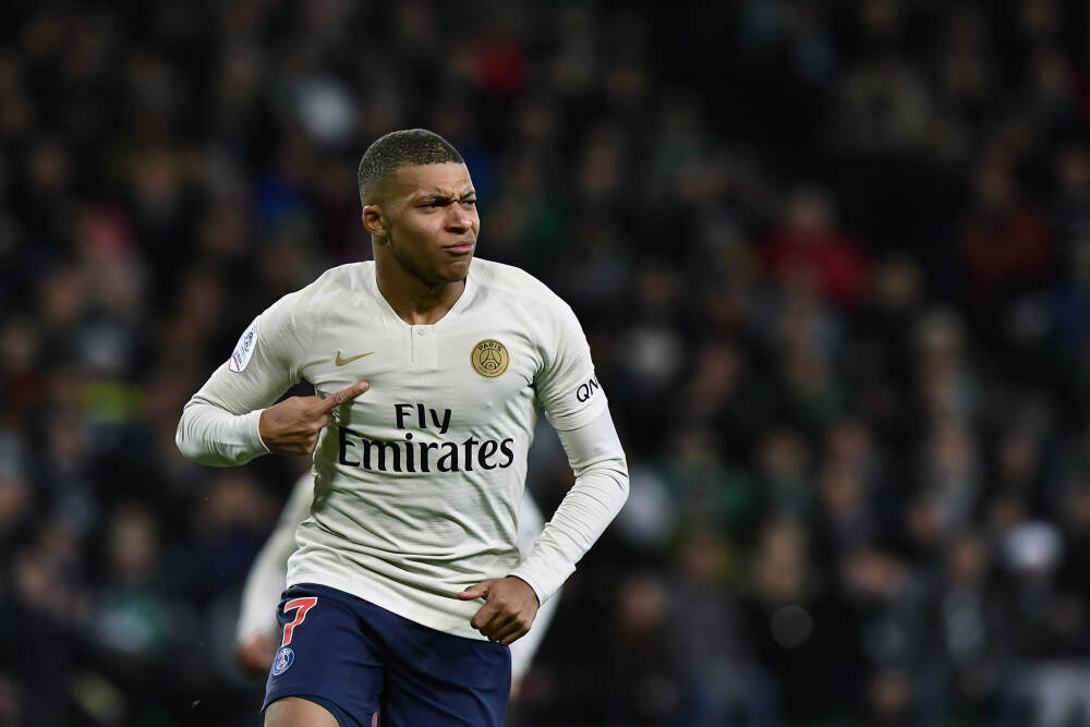 碧桂园服务10月13日耗资186万港元回购30万股